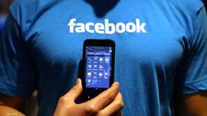 تطبيق فيسبوك الجوال يتجاوز حاجز المليار - أخبار سكاي نيوز عربية