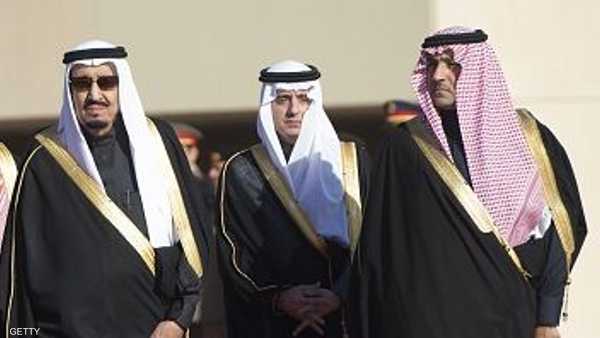 وزير الخارجية السعودي عادل الجبير برفقة العاهل السعودي الملك سلمان وولي عهده
